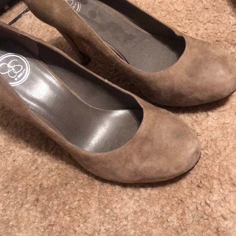Heels - Picture 2 of 2